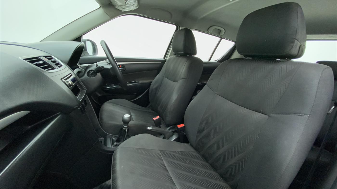 2014 Maruti Swift VDI, Diesel, Manual, 1,61,458 km, Right Side Front Door Cabin