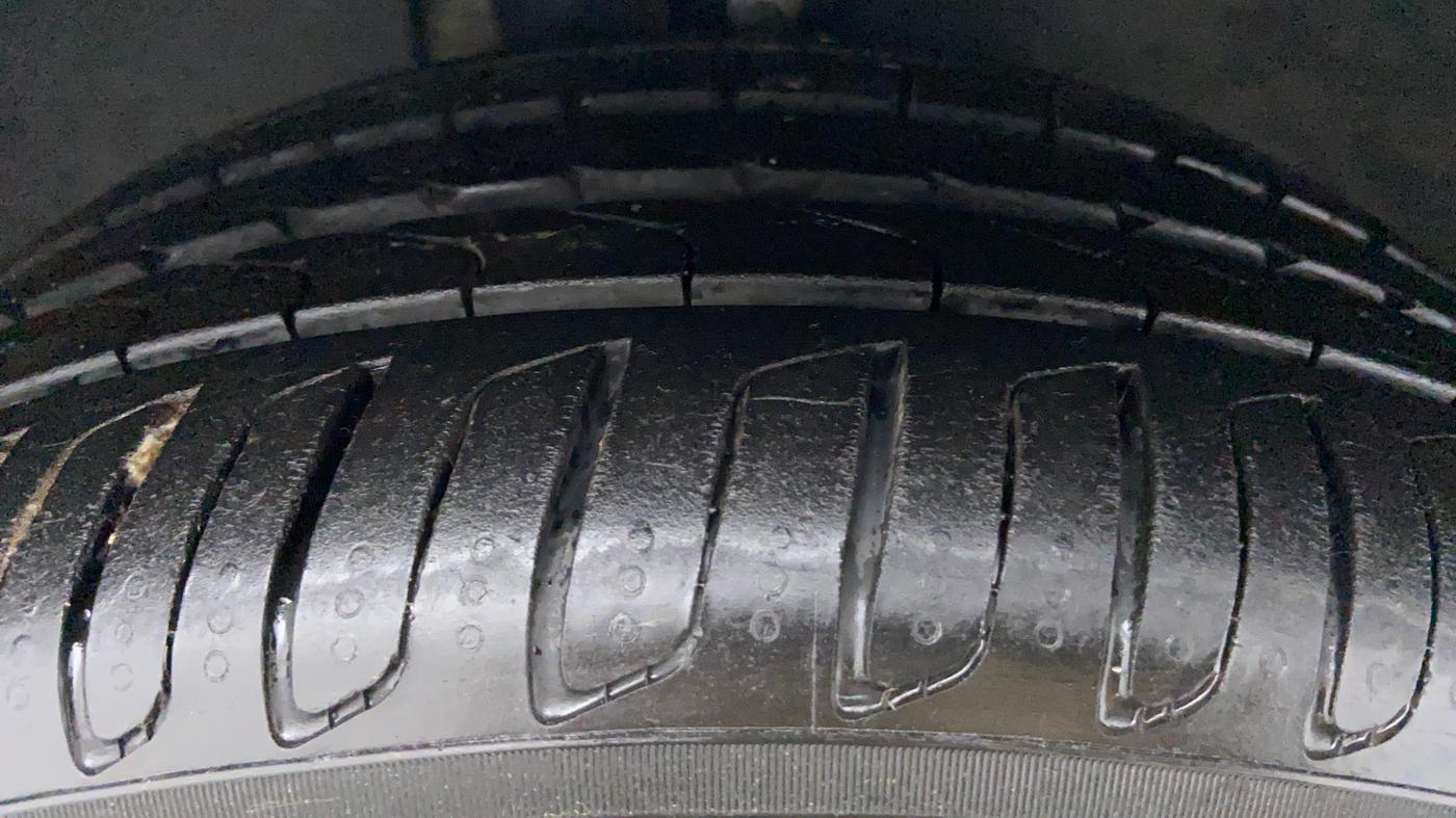2015 Mercedes Benz CLA Class CLA 200 CDI SPORT, Diesel, Automatic, 20,808 km, Right Front Tyre Tread