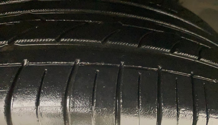 2018 Ford Ecosport TITANIUM 1.5L PETROL, Petrol, Manual, 65,848 km, Left Front Tyre Tread