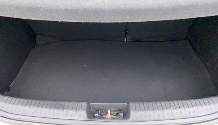 2012 Hyundai i20 ASTA 1.2, Petrol, Manual, 66,771 km, Boot Inside