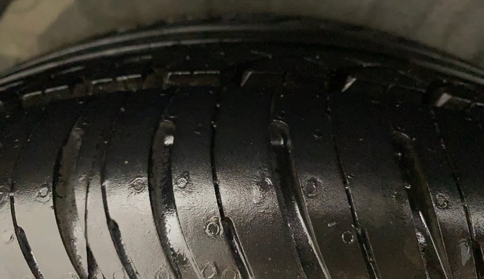 2012 Hyundai i20 ASTA 1.2, Petrol, Manual, 66,771 km, Right Rear Tyre Tread