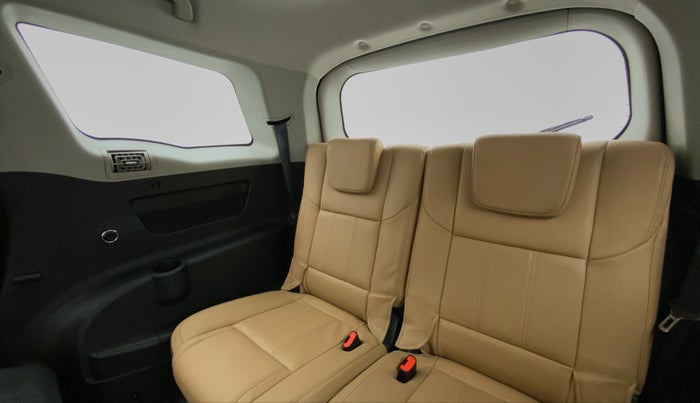 2021 Mahindra XUV500 W11, Diesel, Manual, 14,755 km, Third Seat Row ( optional )