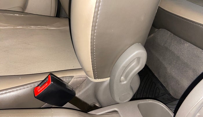 2013 Hyundai i10 MAGNA 1.1, Petrol, Manual, 83,202 km, Driver Side Adjustment Panel