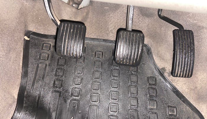 2013 Hyundai i10 MAGNA 1.1, Petrol, Manual, 83,202 km, Pedals