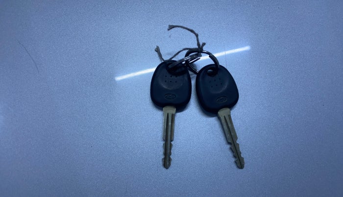 2013 Hyundai i10 MAGNA 1.1, Petrol, Manual, 83,202 km, Key Close Up