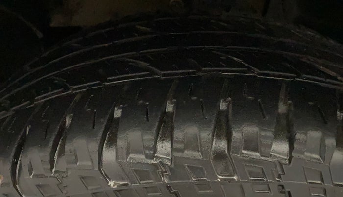 2019 Renault Duster 110 PS RXZ DIESEL, Diesel, Manual, 1,15,893 km, Left Front Tyre Tread