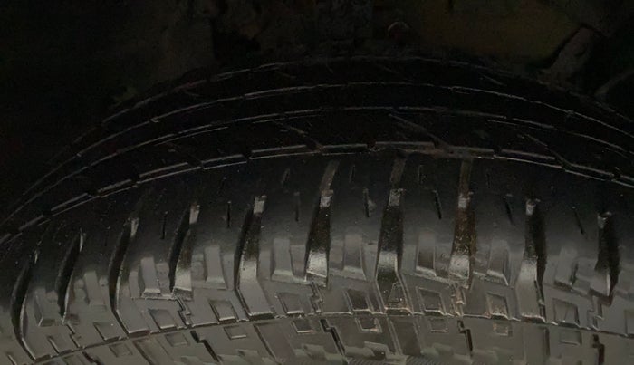 2019 Renault Duster 110 PS RXZ DIESEL, Diesel, Manual, 1,15,893 km, Right Front Tyre Tread