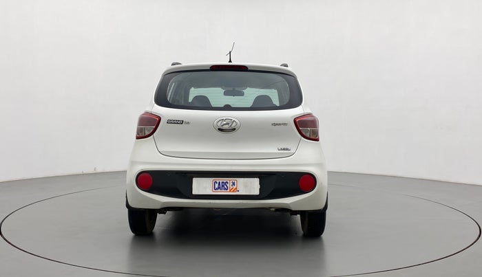2017 Hyundai Grand i10 SPORTZ (O) 1.2 U2 CRDI, Diesel, Manual, 1,11,160 km, Back/Rear