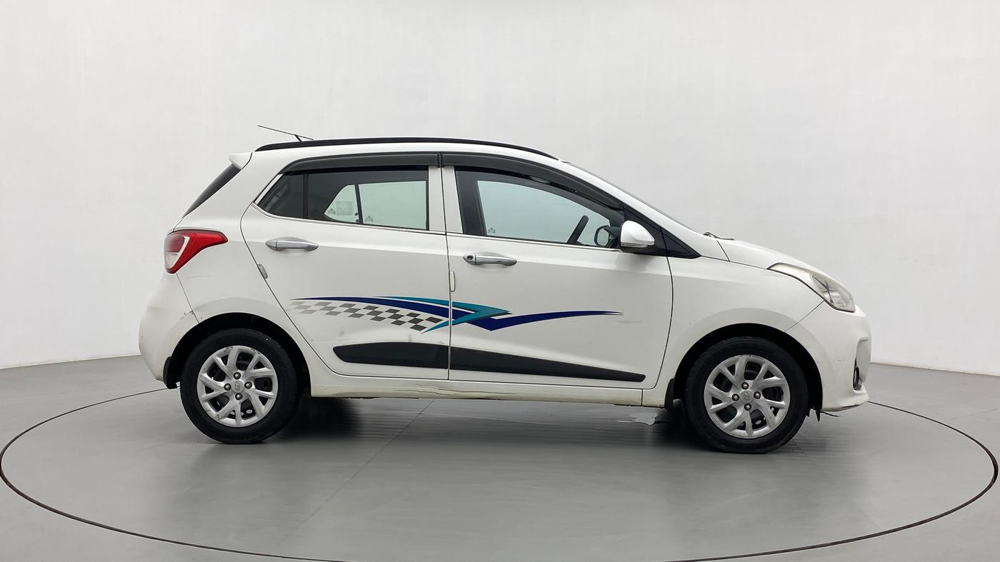 2017 Hyundai Grand i10 SPORTZ (O) 1.2 U2 CRDI, Diesel, Manual, 1,11,160 km, Right Side View