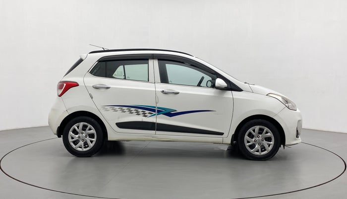 2017 Hyundai Grand i10 SPORTZ (O) 1.2 U2 CRDI, Diesel, Manual, 1,11,160 km, Right Side View
