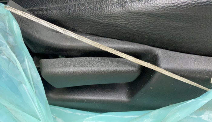 2022 Maruti Alto LXI OPT CNG, CNG, Manual, 16,282 km, Driver Side Adjustment Panel