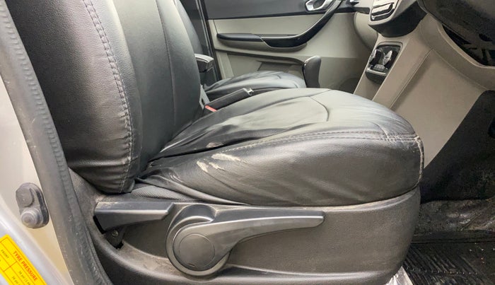 2019 Tata Tiago XZ PLUS PETROL, Petrol, Manual, 62,589 km, Driver Side Adjustment Panel