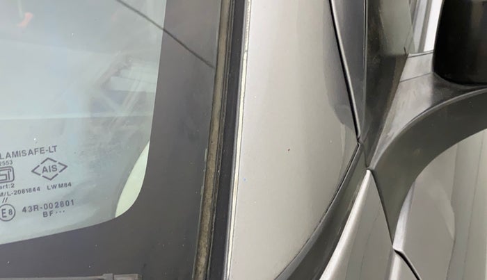 2015 Maruti Swift LXI (O), Petrol, Manual, 92,962 km, Left A pillar - Paint is slightly faded