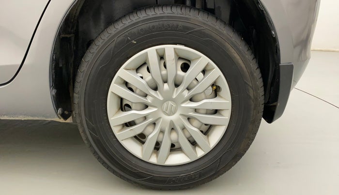 2015 Maruti Swift LXI (O), Petrol, Manual, 92,962 km, Left Rear Wheel