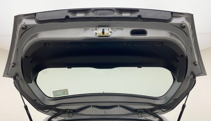 2015 Maruti Swift LXI (O), Petrol, Manual, 92,962 km, Boot Door Open