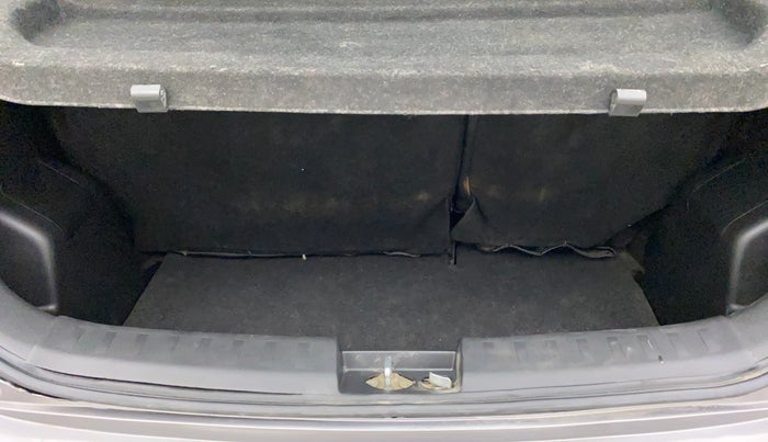 2015 Maruti Swift LXI (O), Petrol, Manual, 92,962 km, Boot Inside