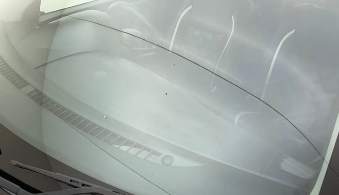 2015 Maruti Swift LXI (O), Petrol, Manual, 92,962 km, Front windshield - Minor spot on windshield
