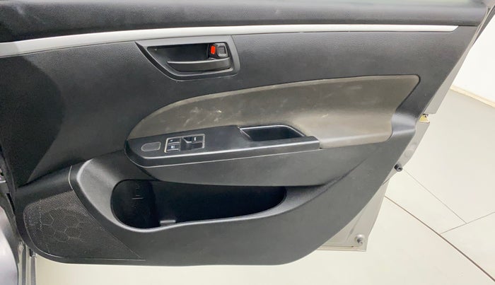 2015 Maruti Swift LXI (O), Petrol, Manual, 92,962 km, Driver Side Door Panels Control