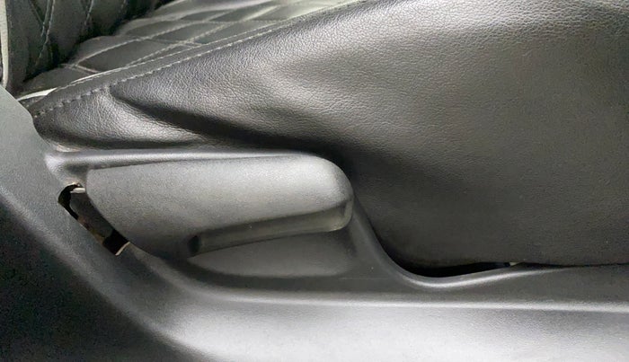 2015 Maruti Swift LXI (O), Petrol, Manual, 92,962 km, Driver Side Adjustment Panel