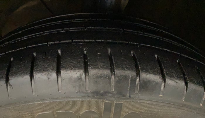 2021 Maruti Baleno ZETA PETROL 1.2, Petrol, Manual, 51,279 km, Left Front Tyre Tread