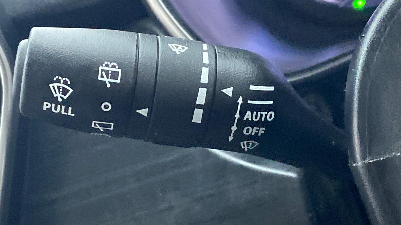 2022 Tata Safari XZA+  KRYOTEC, Diesel, Automatic, 6,906 km, Rain Sensing Wipers
