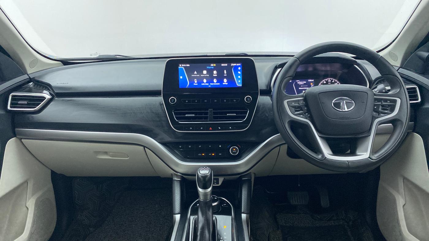 2022 Tata Safari XZA+  KRYOTEC, Diesel, Automatic, 6,906 km, Dashboard