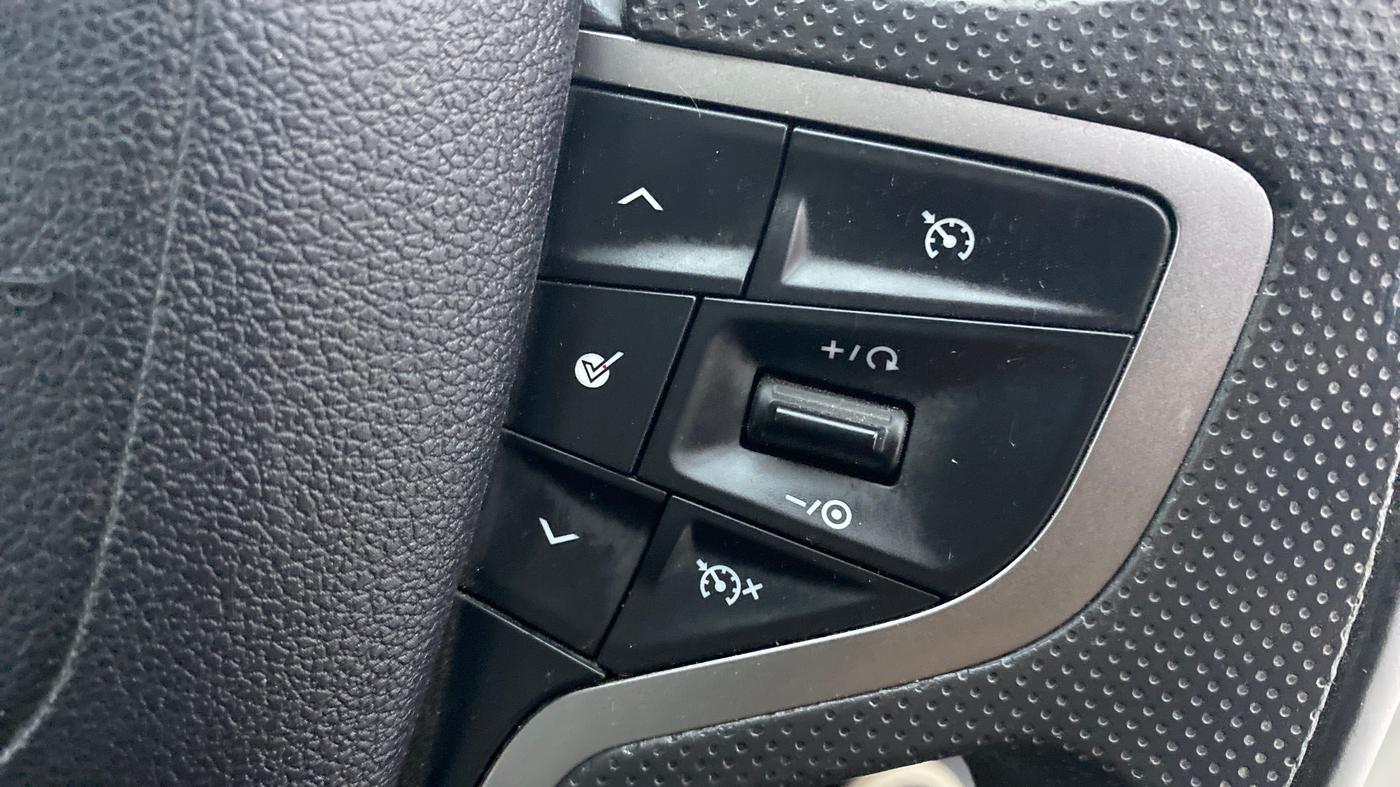 2022 Tata Safari XZA+  KRYOTEC, Diesel, Automatic, 6,906 km, Adaptive Cruise Control