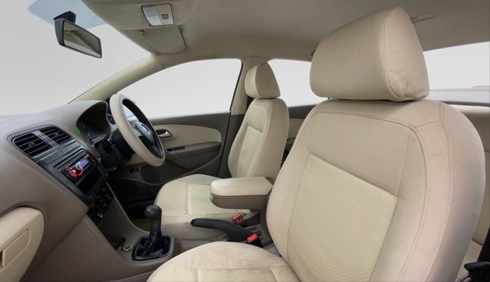 2014 Skoda Rapid 1.6 MPI MT ACTIVE, Petrol, Manual, 46,955 km, Right Side Front Door Cabin