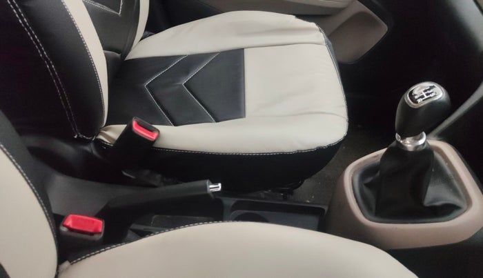 2015 Hyundai Grand i10 ASTA 1.2 KAPPA VTVT, Petrol, Manual, 1,24,952 km, Gear Lever