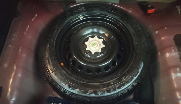 2015 Hyundai Grand i10 ASTA 1.2 KAPPA VTVT, Petrol, Manual, 1,24,952 km, Spare Tyre