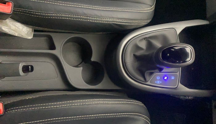 2022 Hyundai GRAND I10 NIOS SPORTZ AMT 1.2 KAPPA VTVT, Petrol, Automatic, 68,798 km, Gear Lever