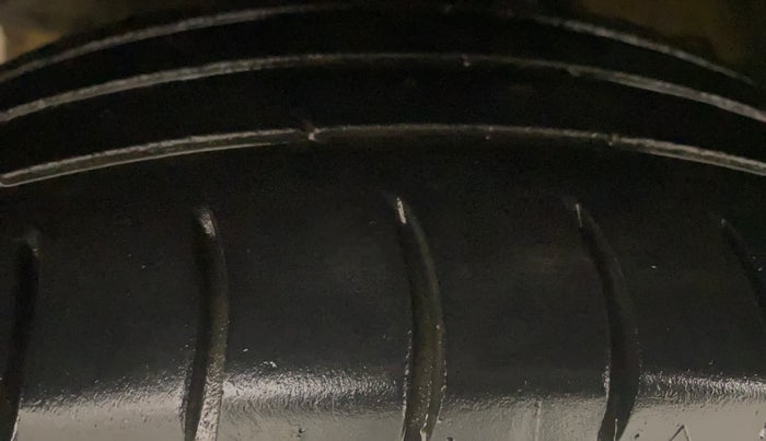 2022 Hyundai GRAND I10 NIOS SPORTZ AMT 1.2 KAPPA VTVT, Petrol, Automatic, 68,798 km, Left Front Tyre Tread