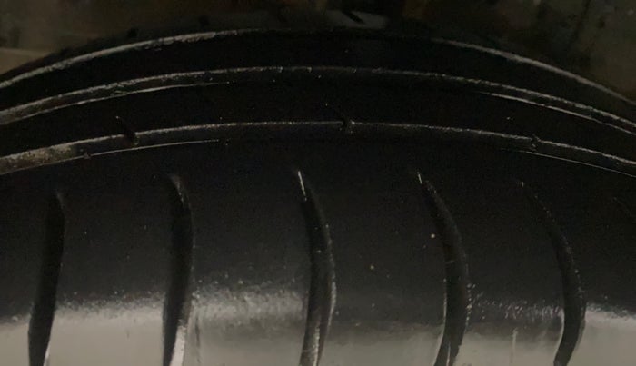 2022 Hyundai GRAND I10 NIOS SPORTZ AMT 1.2 KAPPA VTVT, Petrol, Automatic, 68,798 km, Right Rear Tyre Tread