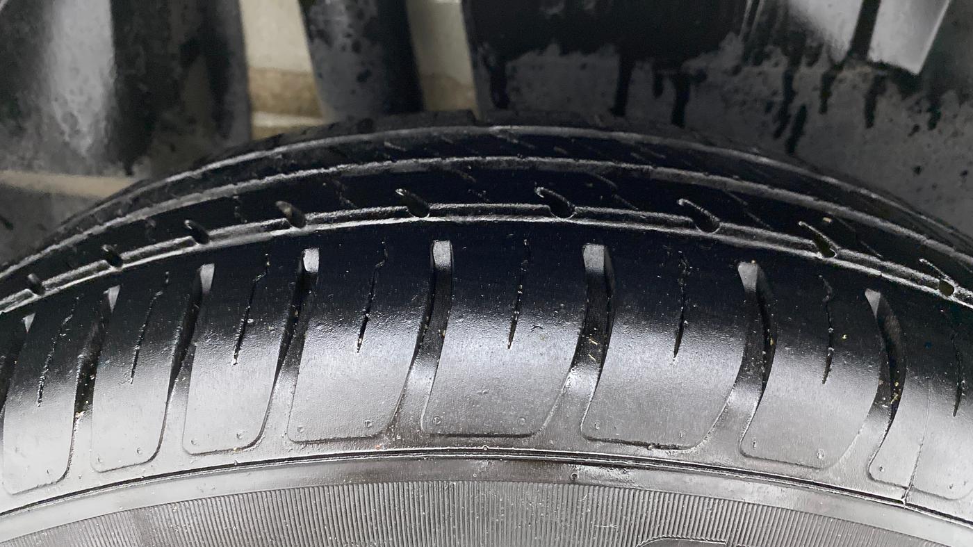 2021 Maruti Dzire VXI, Petrol, Manual, 25,034 km, Right Rear Tyre Tread