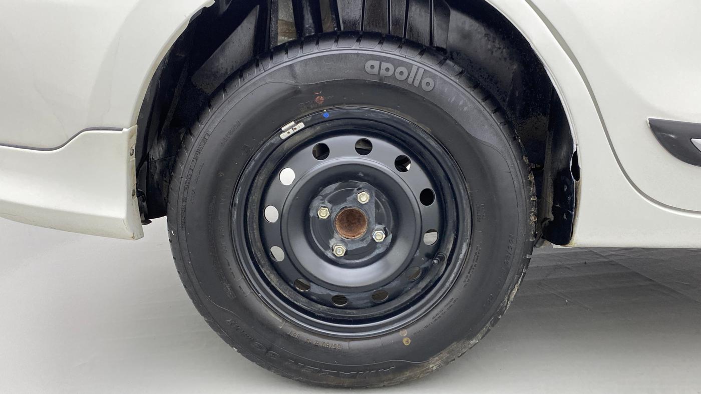 2021 Maruti Dzire VXI, Petrol, Manual, 25,034 km, Right Rear Wheel