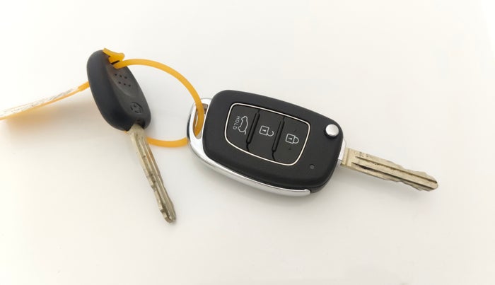 2023 Hyundai NEW I20 SPORTZ 1.2 MT, Petrol, Manual, 8,530 km, Key Close Up