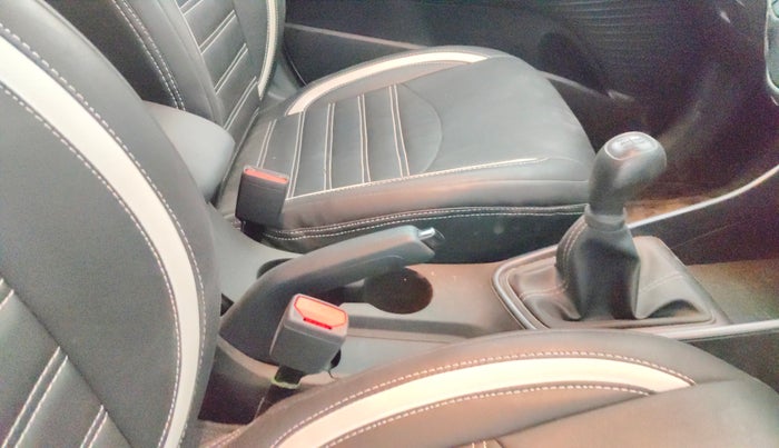 2023 Hyundai NEW I20 SPORTZ 1.2 MT, Petrol, Manual, 8,530 km, Gear Lever