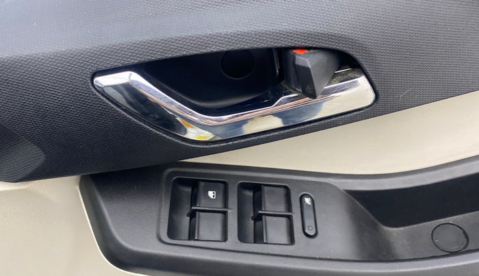 2024 Tata Tiago  XZA Plus CNG, CNG, Automatic, 18,522 km, Driver Side Door Panels Control