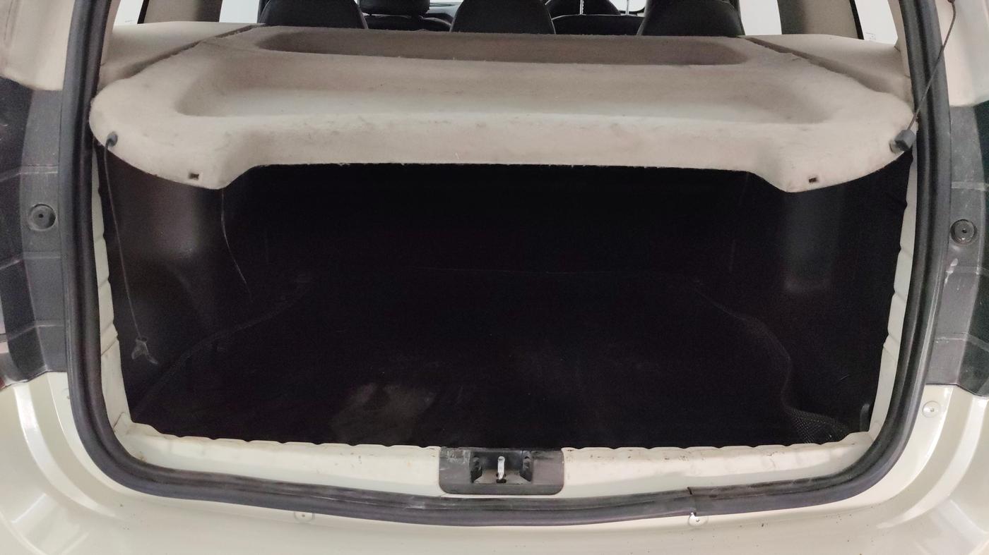 2013 Renault Duster 85 PS RXE DIESEL, Diesel, Manual, 99,604 km, Boot Inside