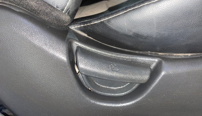 2019 Hyundai Grand i10 ERA 1.2 KAPPA VTVT, Petrol, Manual, 26,935 km, Driver Side Adjustment Panel