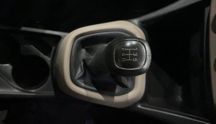 2019 Hyundai Grand i10 ERA 1.2 KAPPA VTVT, Petrol, Manual, 26,935 km, Gear Lever