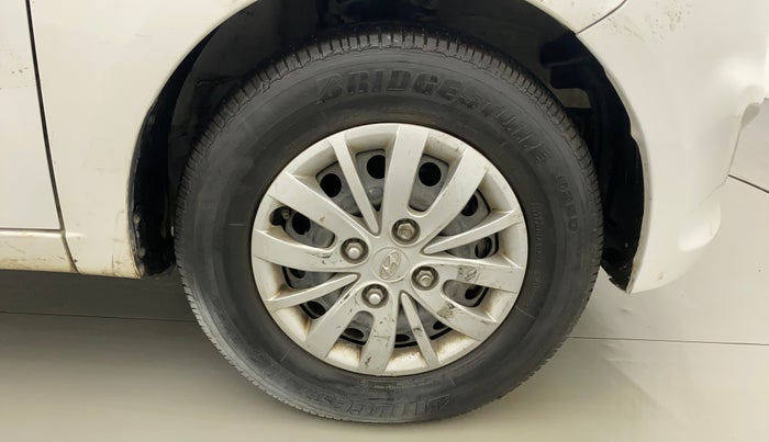 2015 Hyundai i10 SPORTZ 1.1, Petrol, Manual, 28,024 km, Right Front Wheel