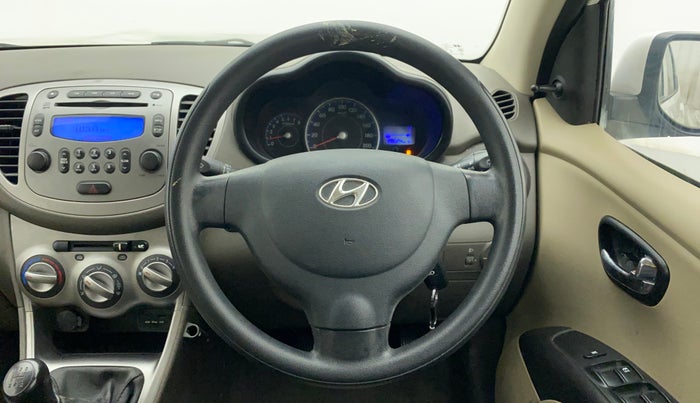 2015 Hyundai i10 SPORTZ 1.1, Petrol, Manual, 28,024 km, Steering Wheel Close Up