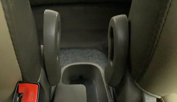 2015 Hyundai i10 SPORTZ 1.1, Petrol, Manual, 28,024 km, Driver Side Adjustment Panel