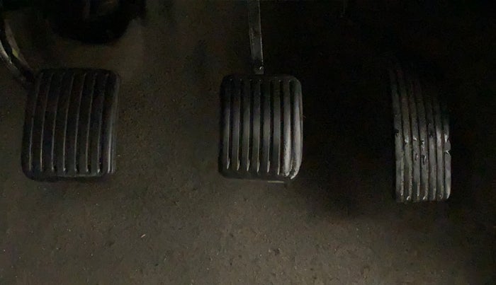 2015 Hyundai i10 SPORTZ 1.1, Petrol, Manual, 28,024 km, Pedals