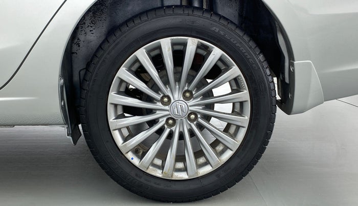 2017 Maruti Ciaz ALPHA 1.3 DDIS SHVS, Diesel, Manual, 74,770 km, Left Rear Wheel