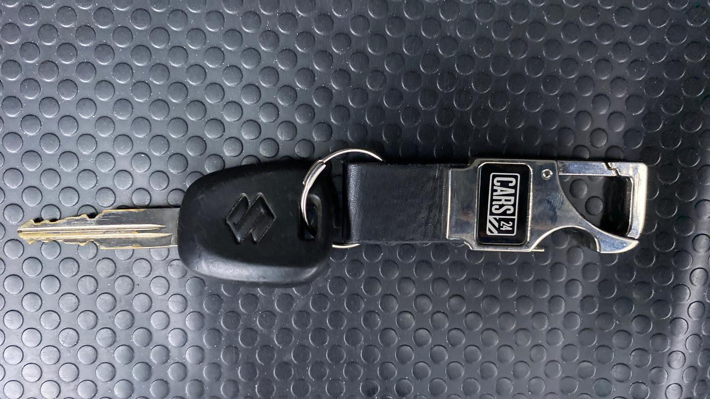 2019 Maruti Alto 800 LXI, Petrol, Manual, 43,518 km, Key Close Up