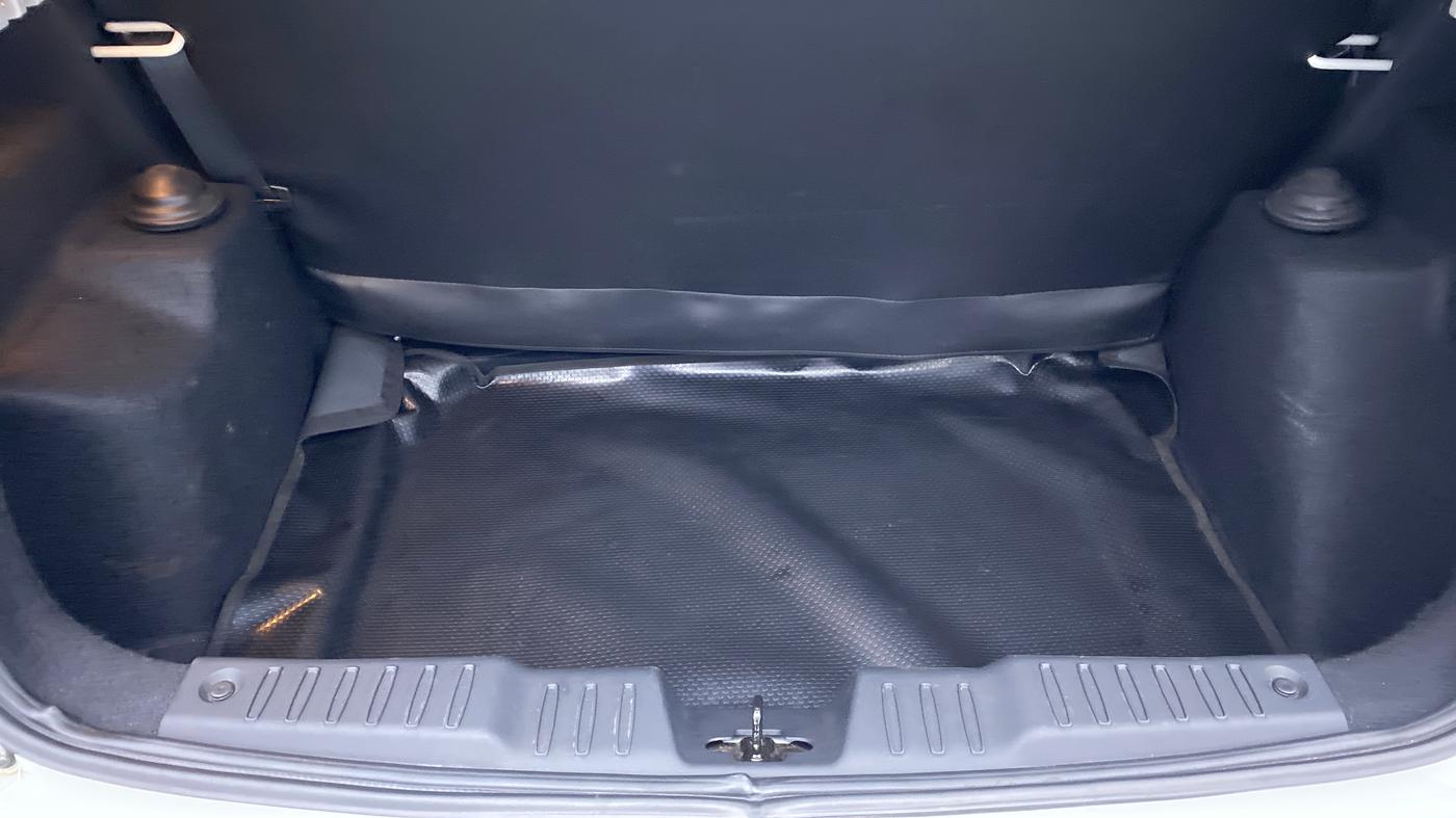 2020 Tata ALTROZ XZ 1.2, Petrol, Manual, 46,276 km, Boot Inside
