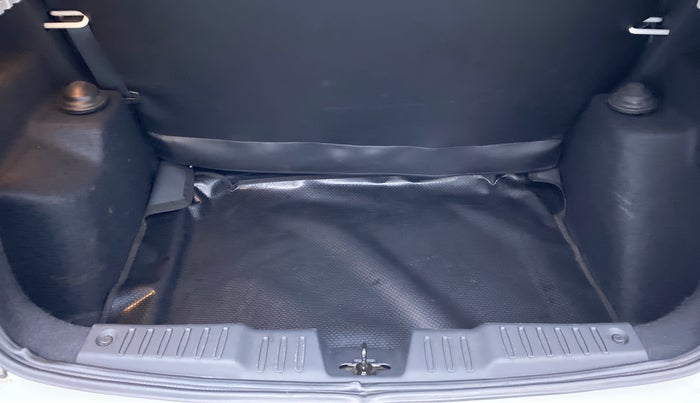 2020 Tata ALTROZ XZ 1.2, Petrol, Manual, 46,276 km, Boot Inside