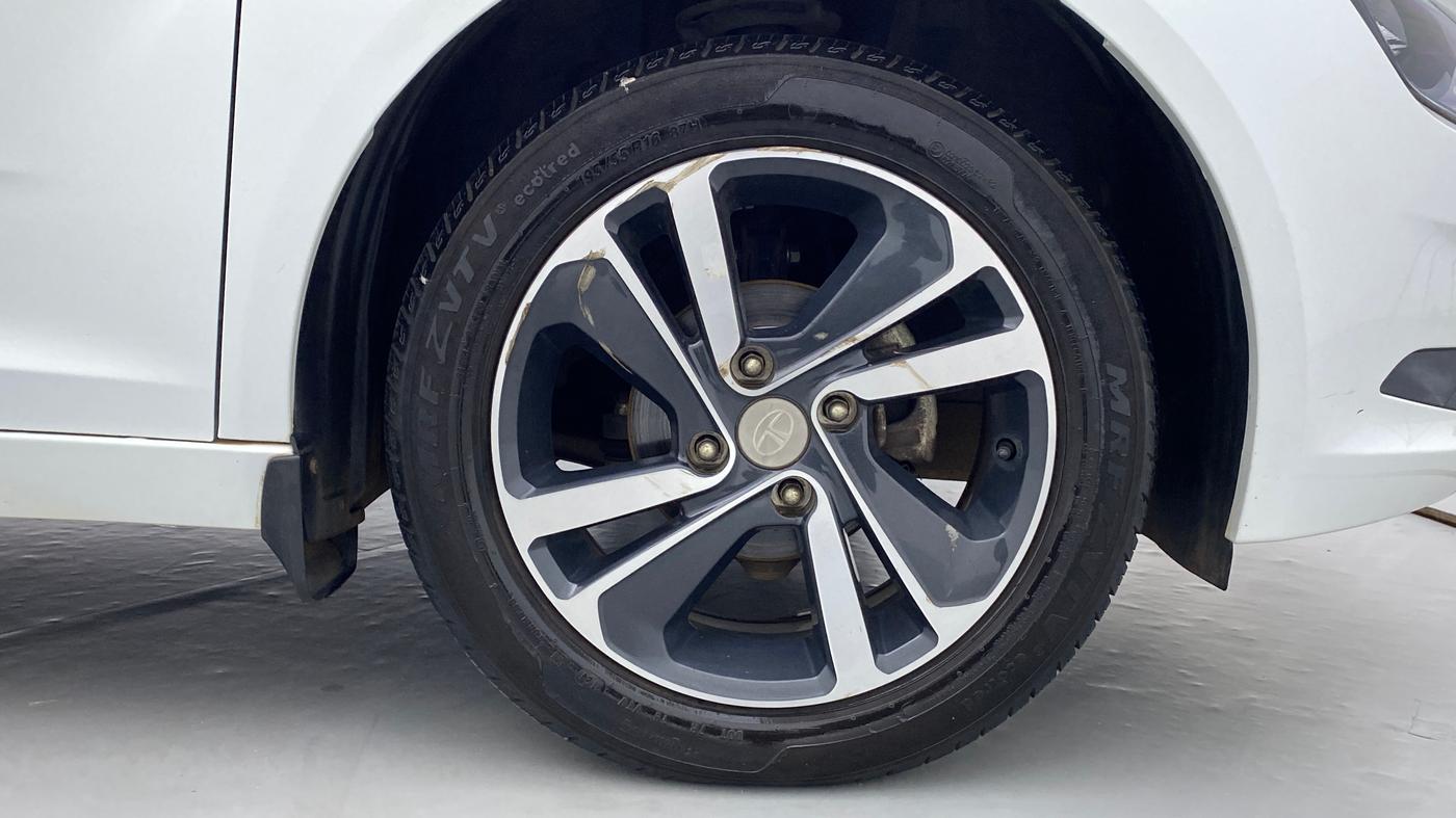 2020 Tata ALTROZ XZ 1.2, Petrol, Manual, 46,276 km, Right Front Wheel